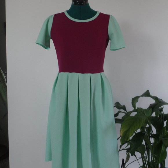 Lularoe Ameilia Size Small - Picture 5 of 7